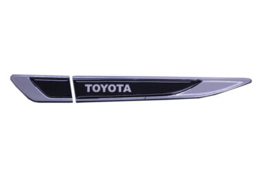 Aplique Lateral Decorativo Cromado – Toyota